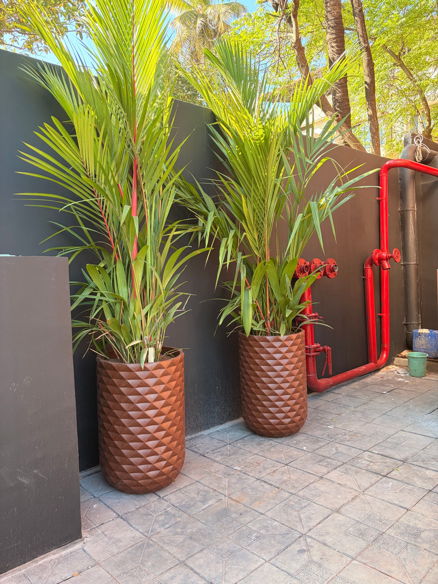 I Grandeur Lush Vintage Designer Pot